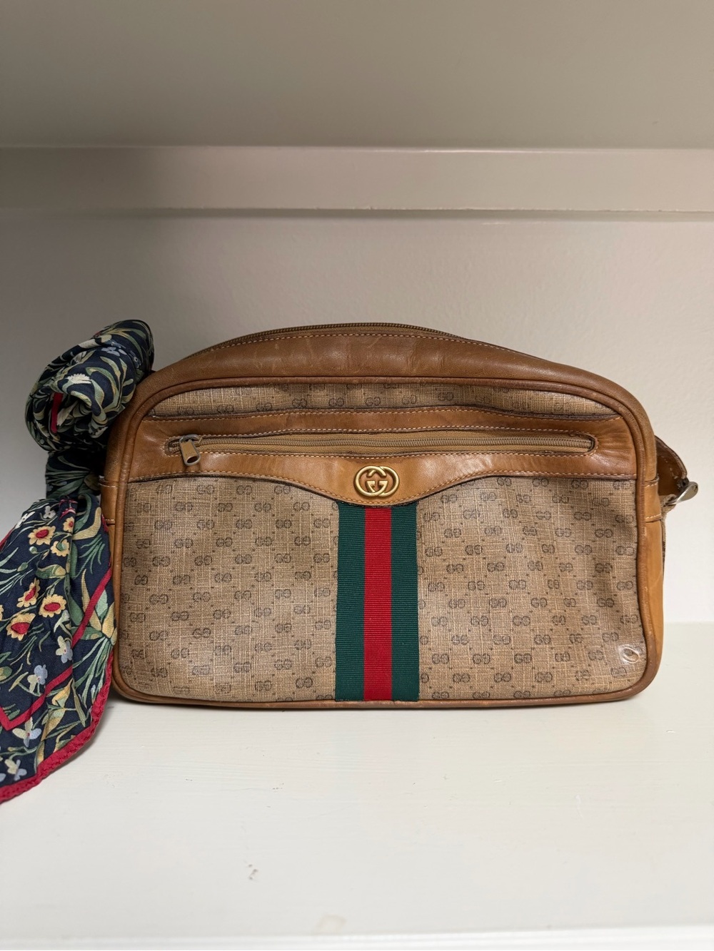 Authentic Vintage Gucci Brown GG Canvas cCamera Bag with Green-Red Web Stripe